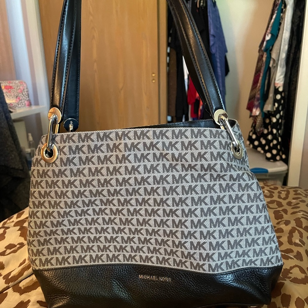 COPY - Michael Kors Purse without Tags. Like new condition